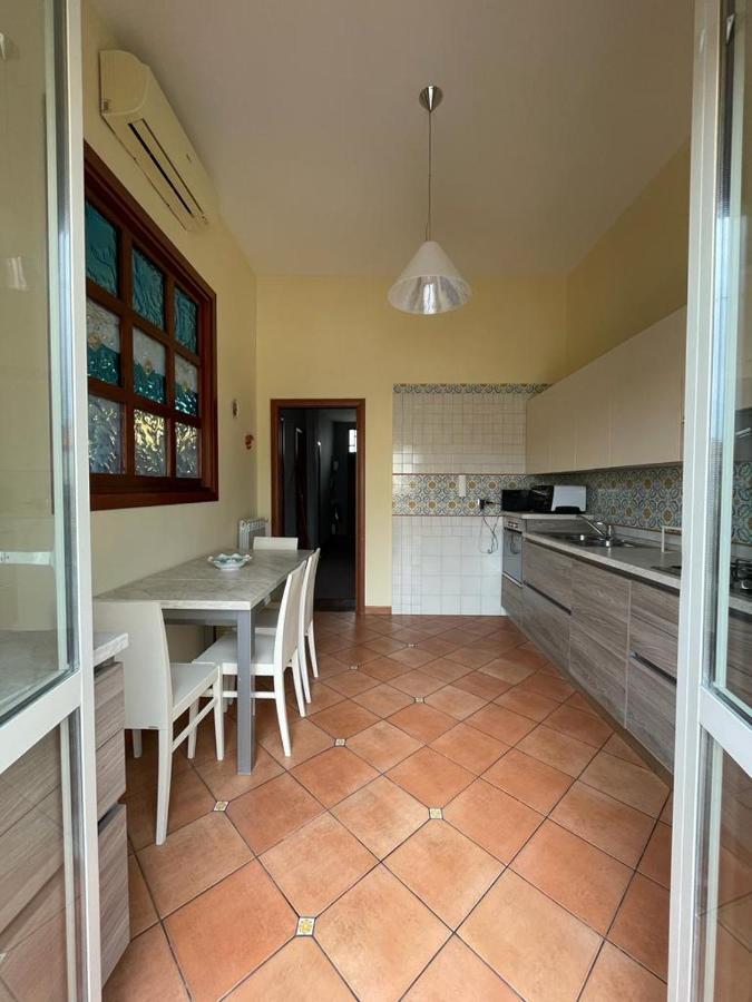 La Ferrovia Holiday Home Napels Buitenkant foto